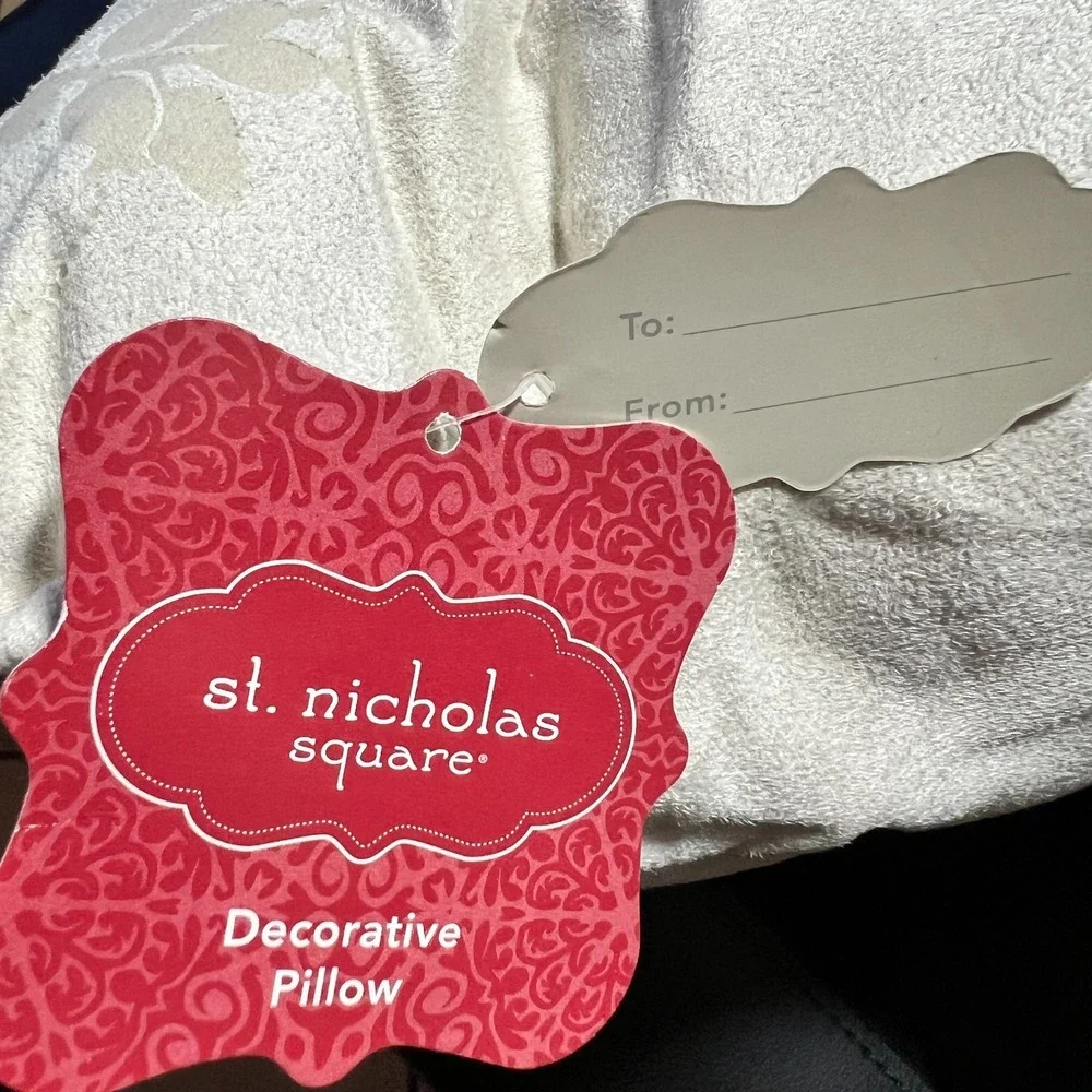 2 St. Nicholas Ivory Throw Pillows 14x14 Red Cardinals Christmas‎ Winter Decor